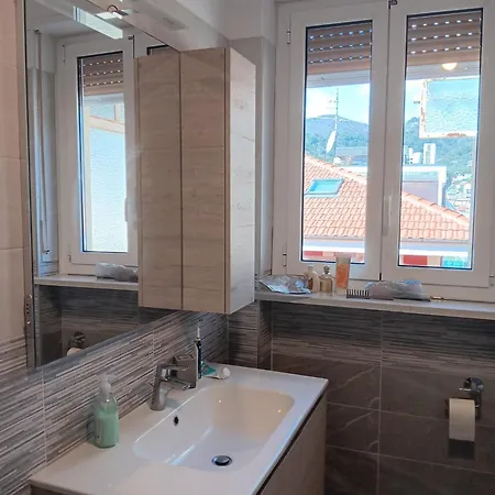 Apartment The Sailing Ship - Attico Con Grande Terrazzo Alassio